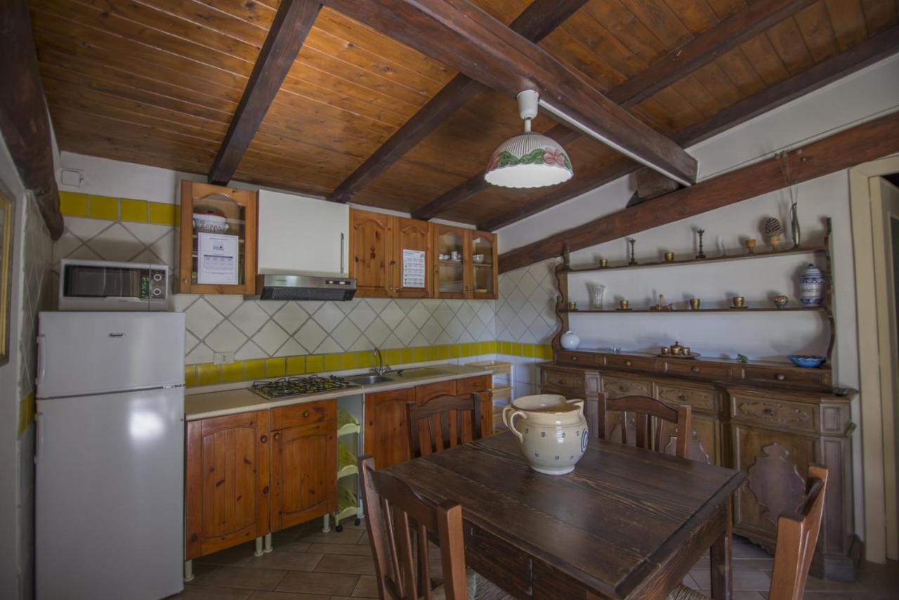 Campeggio Villaggio Sos Flores Тортолі Екстер'єр фото