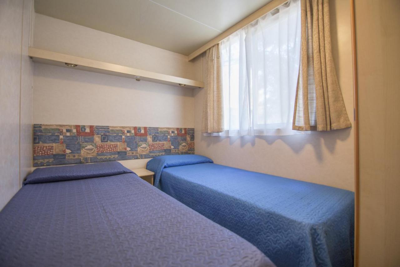 Campeggio Villaggio Sos Flores Тортолі Екстер'єр фото