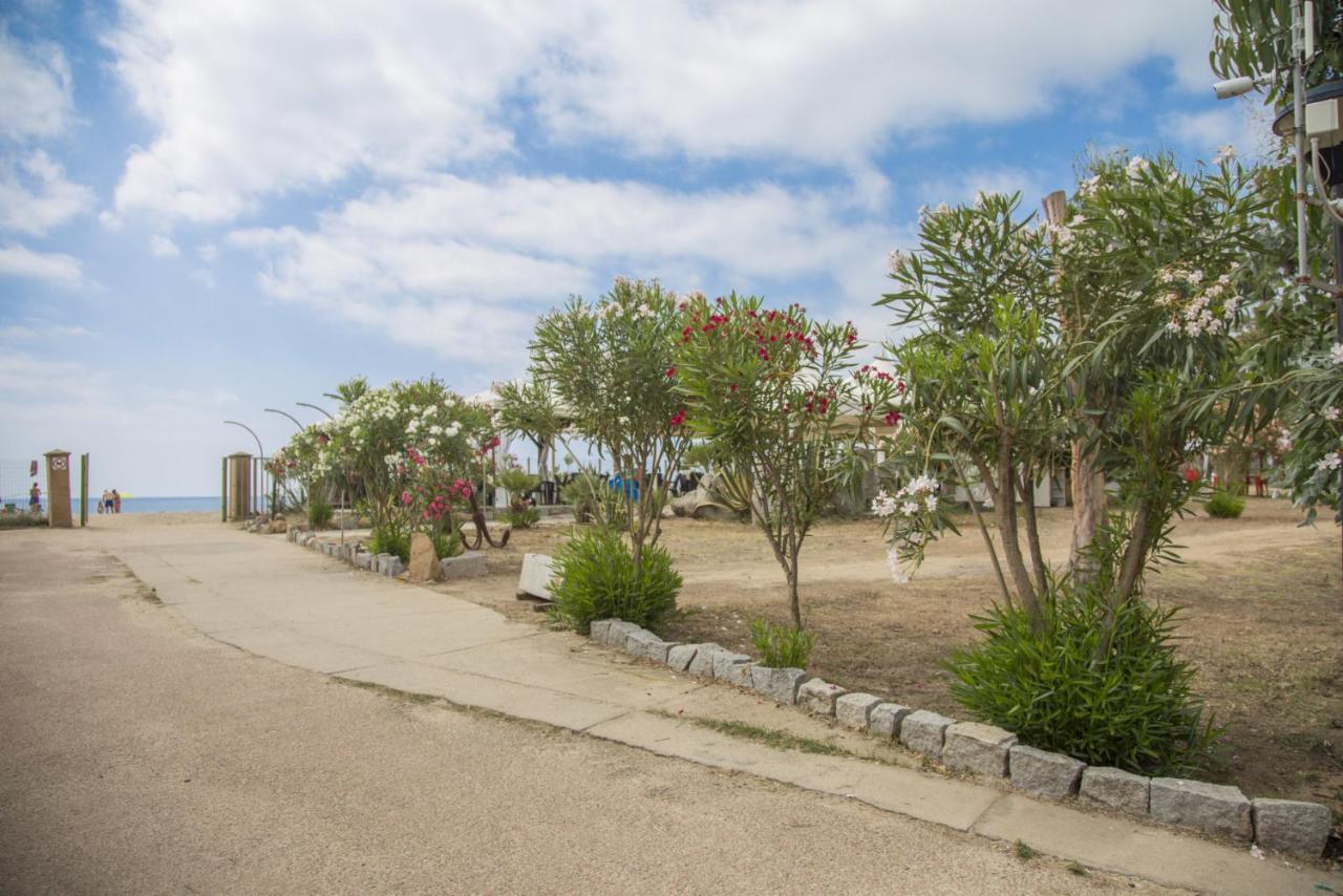Campeggio Villaggio Sos Flores Тортолі Екстер'єр фото