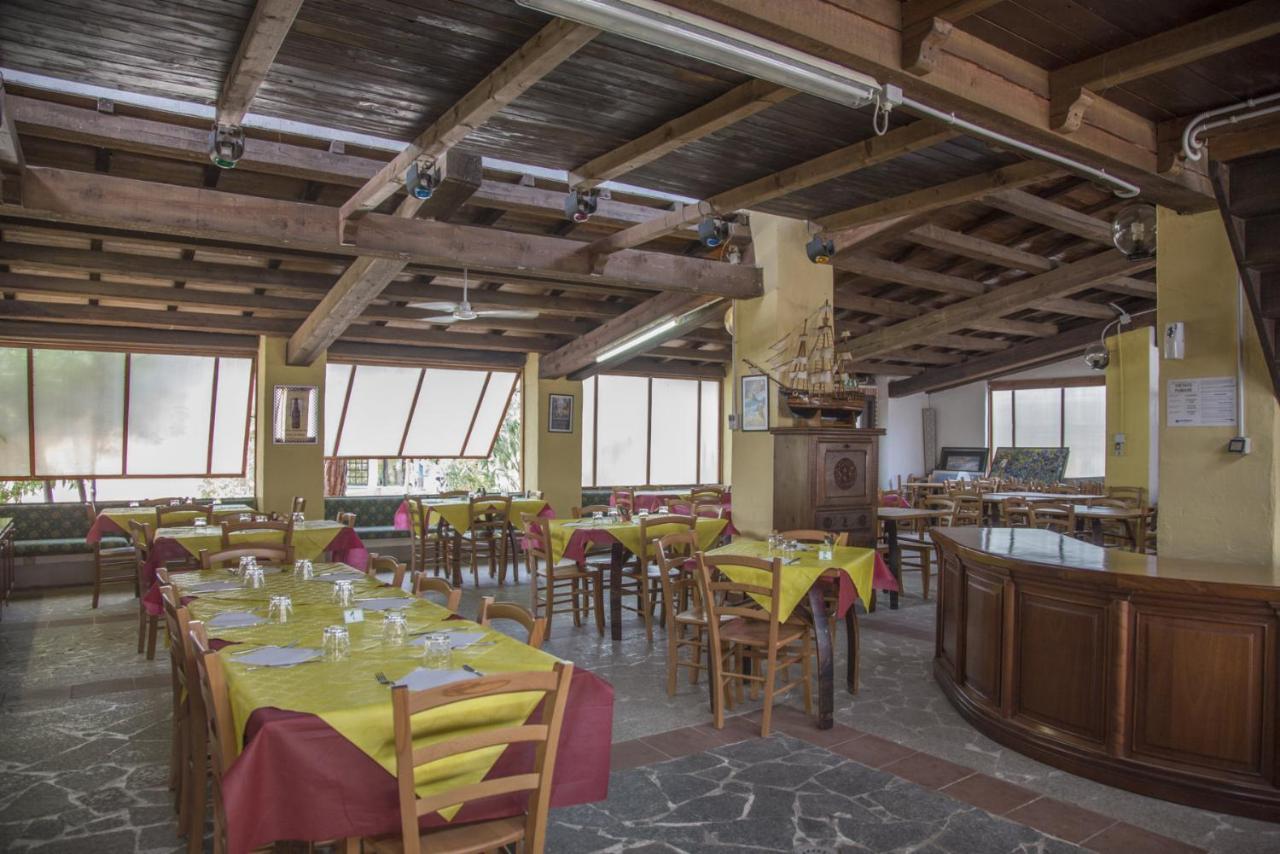 Campeggio Villaggio Sos Flores Тортолі Екстер'єр фото